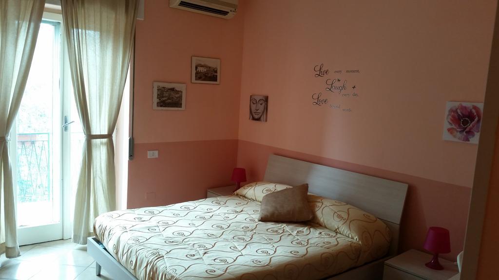 Il Sole Di Couette-café Naples